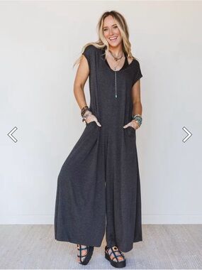 The Nest Daphne Scoop Neck Jumpsuit - Charcoal - Wide-Leg